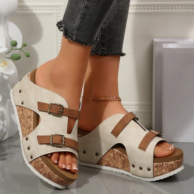 Selenia | Sandalo con Plateau e cinghie in cuoio
